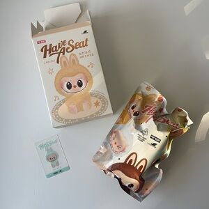 Have a seat - Labubu (QUQU) in sealed bag